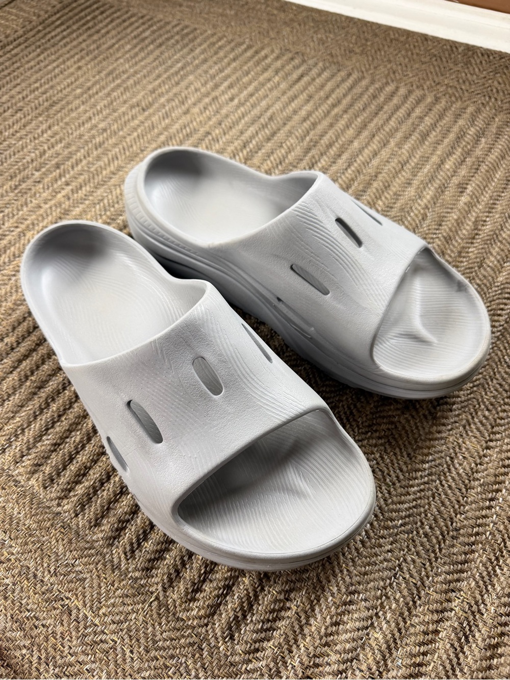 Hoka Recovery Slides